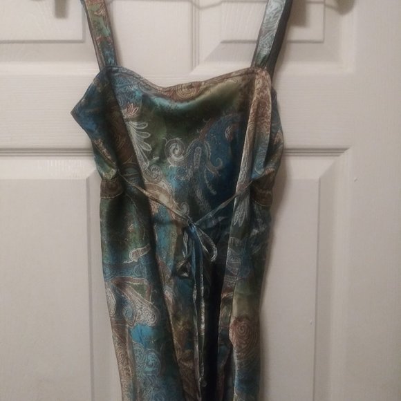 Floral Brocade Print Top - Picture 2 of 5